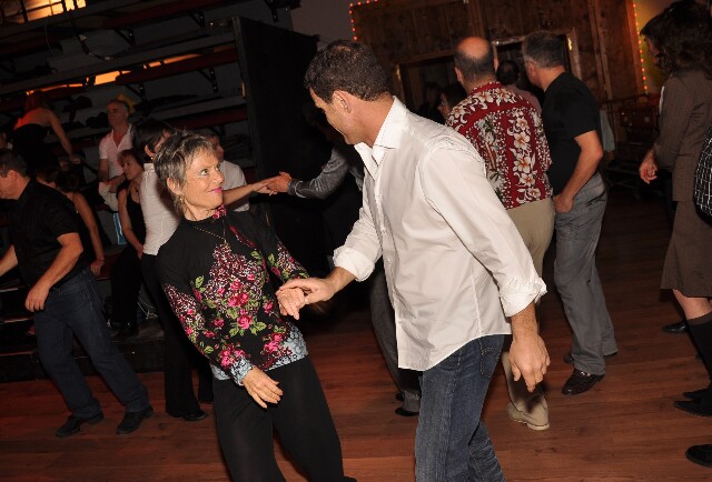 min 2009 11 29 station danse 166